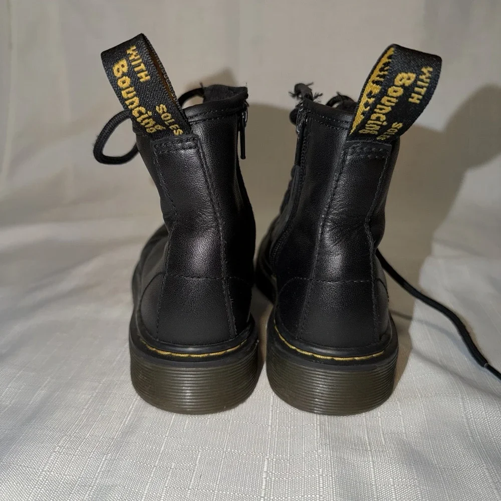 Dr. Martens 1460 Kids Size 1 Black Boots W/zipper Laces The Original 8 Hole Docs